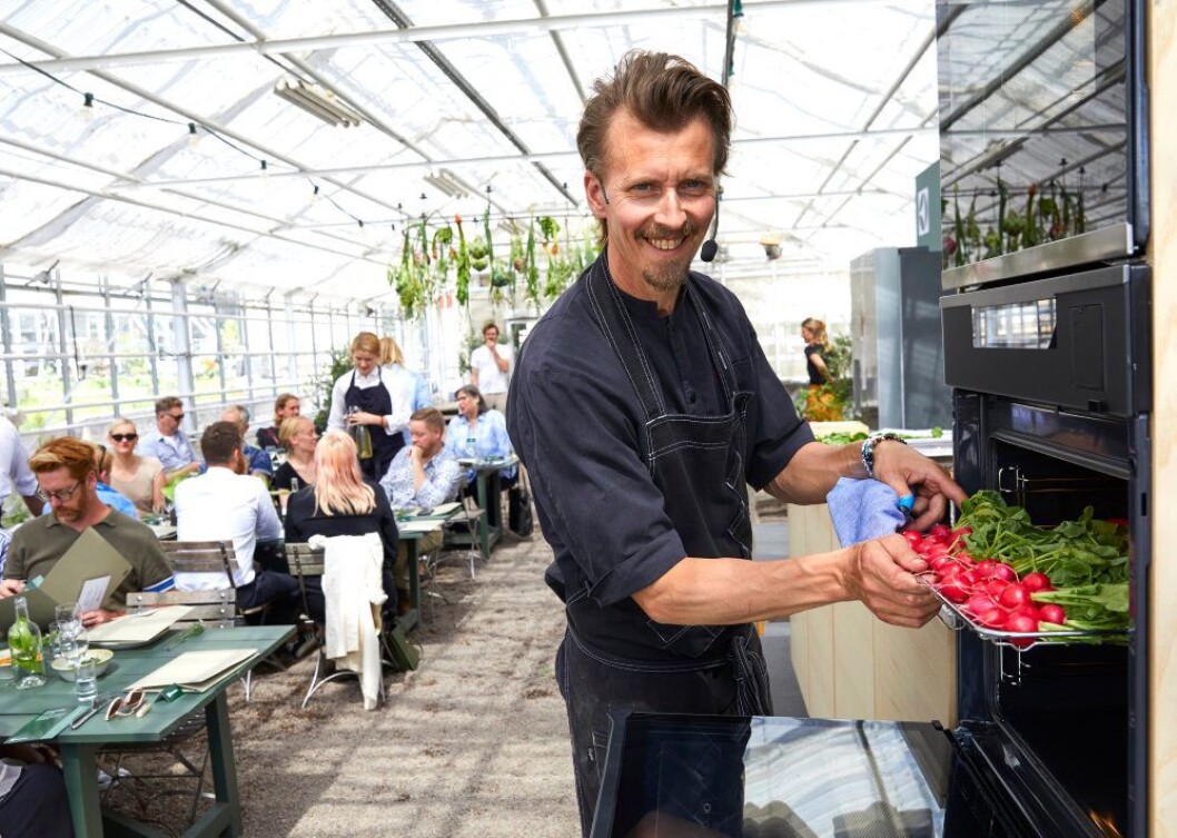 Electrolux har fått den svenske kjendiskokken Paul Svensson med på laget. Foto: Electrolux Electrolux har fått den svenske kjendiskokken Paul Svensson med på laget. Foto: Electrolux