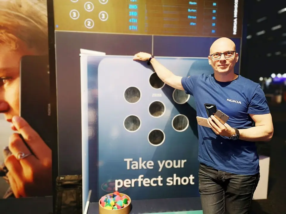 Mikko Kääriä, opplæringsansvarlig i Nokia Norden, tror de norske kundene blir stadig mer opptatt av den rene Android-opplevelsen. Foto: Marte Ottemo Mikko Kääriä, opplæringsansvarlig i Nokia Norden, tror de norske kundene blir stadig mer opptatt av den rene Android-opplevelsen. Foto: Marte Ottemo