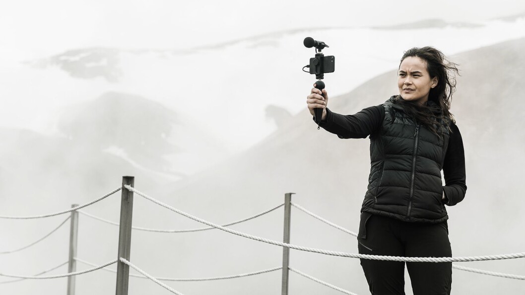 Shure MV88+ Video Kit er et mobilt, profesjonelt innspillingsstudio for innholdsprodusenter, bloggere, podkastere, musikere og lignende. Inkluderer stativ, telefonklemme, mikrofon, USB-C- og lightning-kabler. Foto: Shure Shure MV88+ Video Kit er et mobilt, profesjonelt innspillingsstudio for innholdsprodusenter, bloggere, podkastere, musikere og lignende. Inkluderer stativ, telefonklemme, mikrofon, USB-C- og lightning-kabler. Foto: Shure