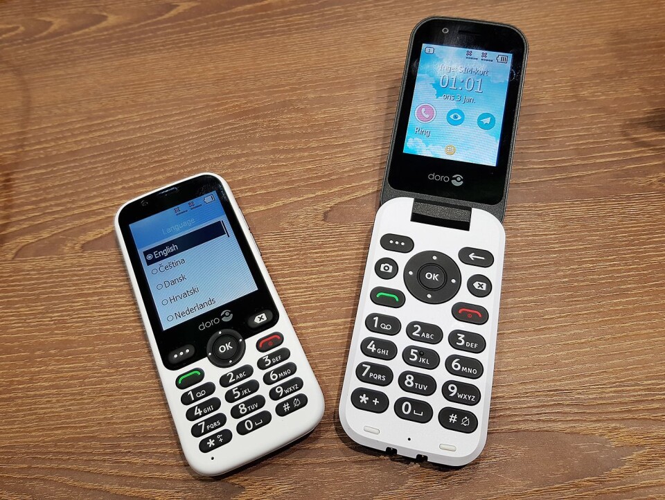 Doro 7011 (til venstre) og klapptelefonen Doro 7031 kommer i butikk før jul. Foto: Jan Røsholm.