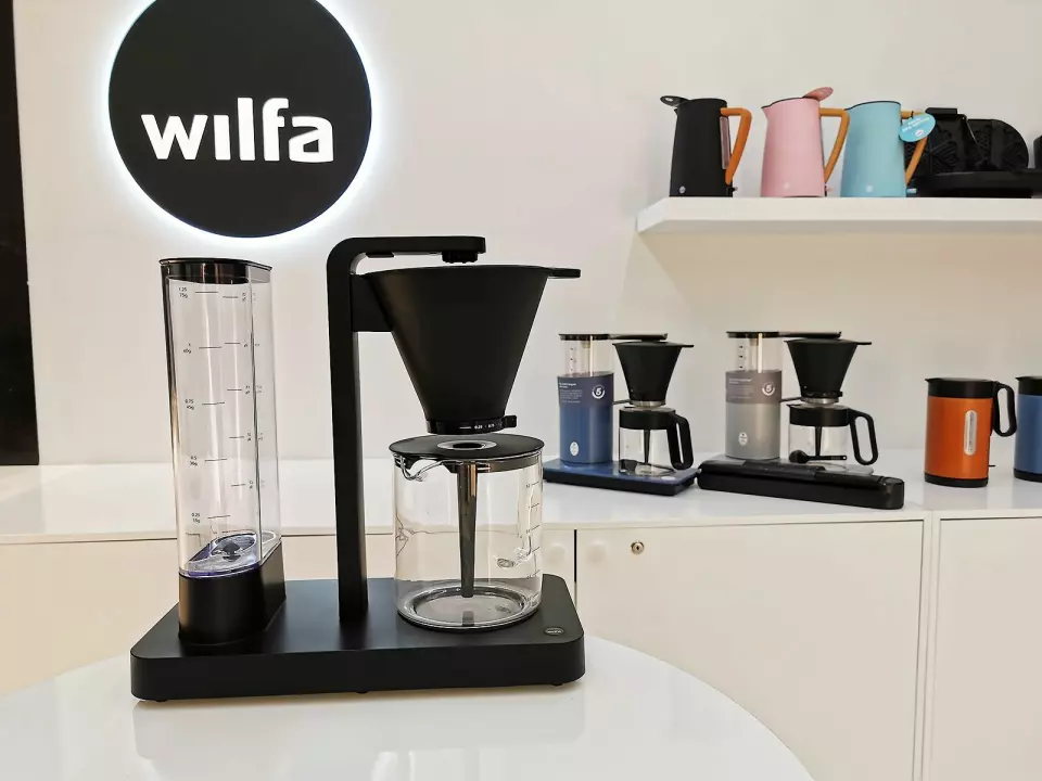 WSPL (Wilfa Svart Presisjon Light) er arbeidsnavnet på Wilfas nye kaffetrakter, som har de samme funksjonene som Svart Presisjon, men med sine 2.500 kroner vil koste en tusenlapp mindre. Foto: Stian Sønsteng.
