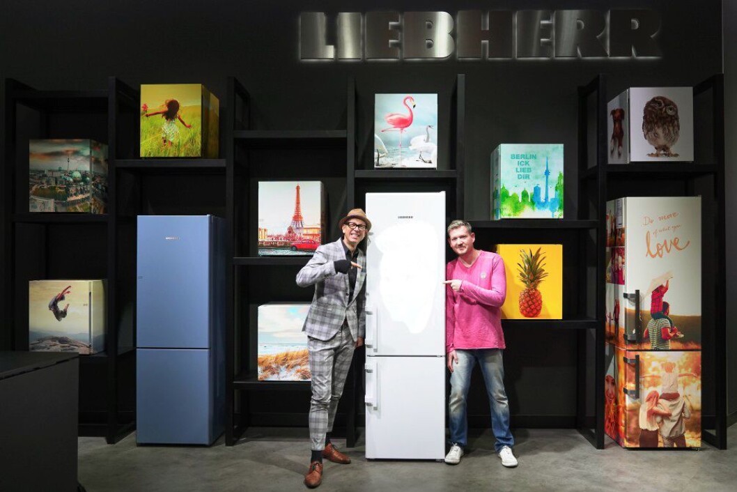 Du kan designe både kombi- og minikjøleskap i Liebherrs MyDesign-serie. Foto: Messe Berlin. Du kan designe både kombi- og minikjøleskap i Liebherrs MyDesign-serie. Foto: Messe Berlin.
