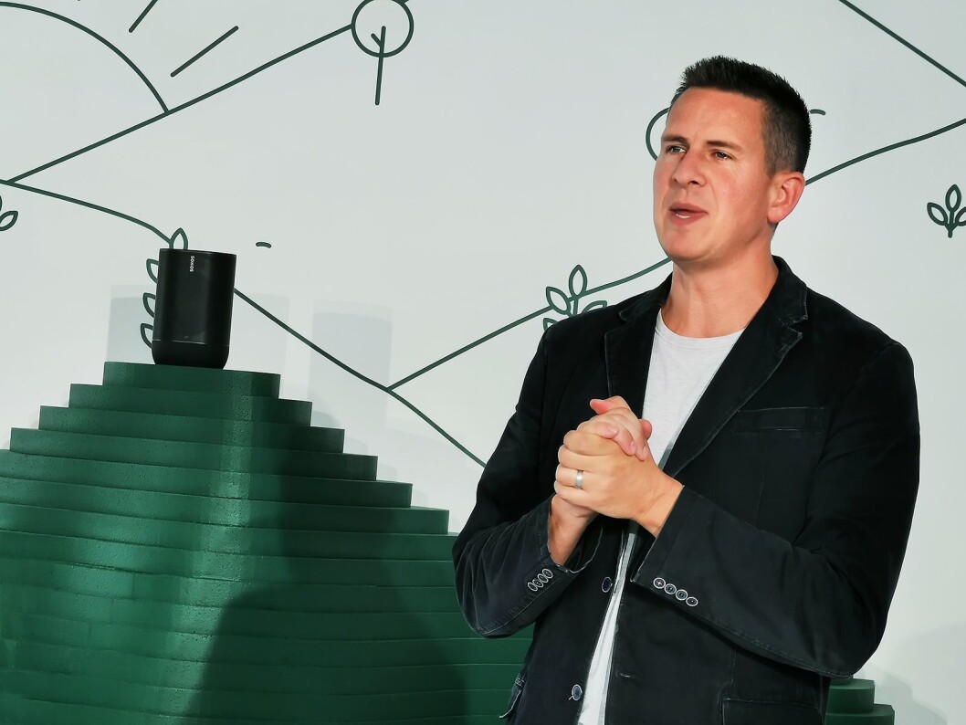 Sonos’ toppsjef Patrick Spence lanserte Move-høyttaleren under et arrangement i Berlin under IFA-messen. Foto: Stian Sønsteng. Sonos’ toppsjef Patrick Spence lanserte Move-høyttaleren under et arrangement i Berlin under IFA-messen. Foto: Stian Sønsteng.