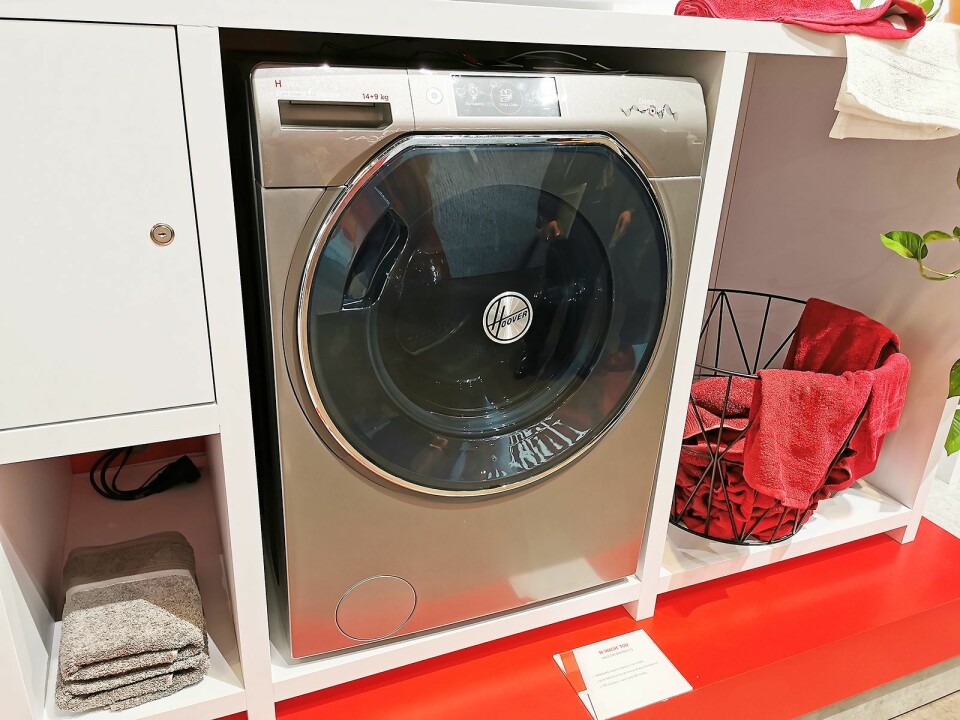 Hoover H-Wash 700 er en kombimaskin som tar 14 kilo vask og ni kilo tørk, med stemmestyring fra Google og Amazon, samt Hoovers egne direkte stemmestyring. Foto: Stian Sønsteng.