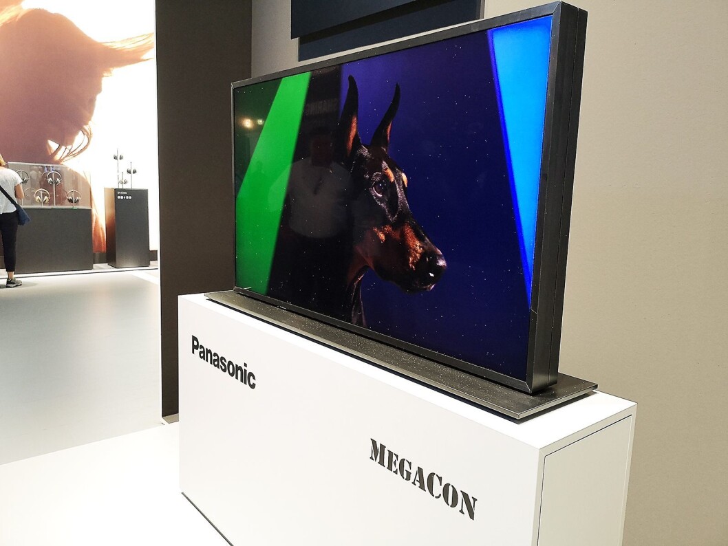 Panasonic Megacon bruker to lag med LCD-paneler for å få et så realistisk bilde som mulig, men er foreløpig beregnet på proffmarkedet. Foto: Marte Ottemo. Panasonic Megacon bruker to lag med LCD-paneler for å få et så realistisk bilde som mulig, men er foreløpig beregnet på proffmarkedet. Foto: Marte Ottemo.