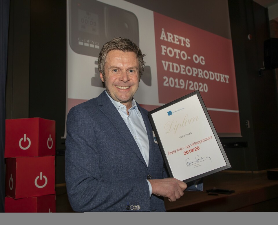 Årets foto- og videoprodukt ble GoPro Hero 8. Bent Broklev fra distributøren Response Nordic hentet hjem prisen. Foto: Tore Skaar.