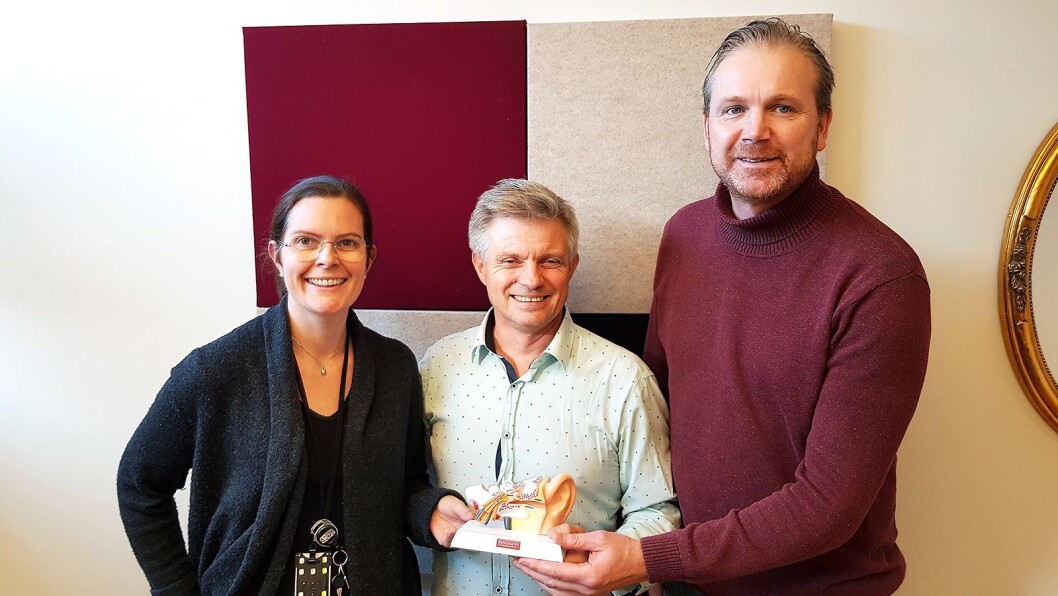 Audiograf Heidi Sabatier-Olne (f. v.), daglig leder Harald Næs og markedssjef Thomas Børde ved Hør Klinikk Ullevål Stadion. Foto: Jan Røsholm Audiograf Heidi Sabatier-Olne (f. v.), daglig leder Harald Næs og markedssjef Thomas Børde ved Hør Klinikk Ullevål Stadion. Foto: Jan Røsholm