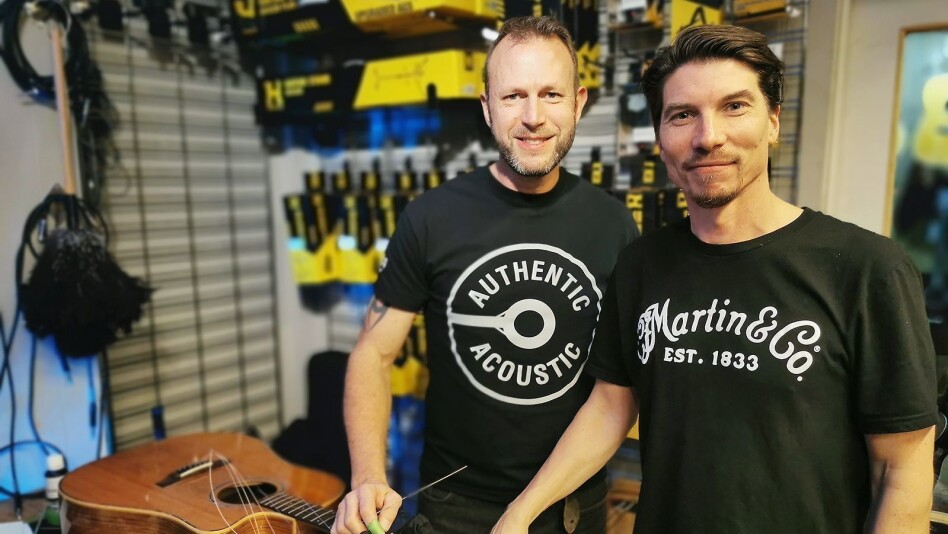 MARTIN PÅ STRENGEBYTTE-TURNÉ