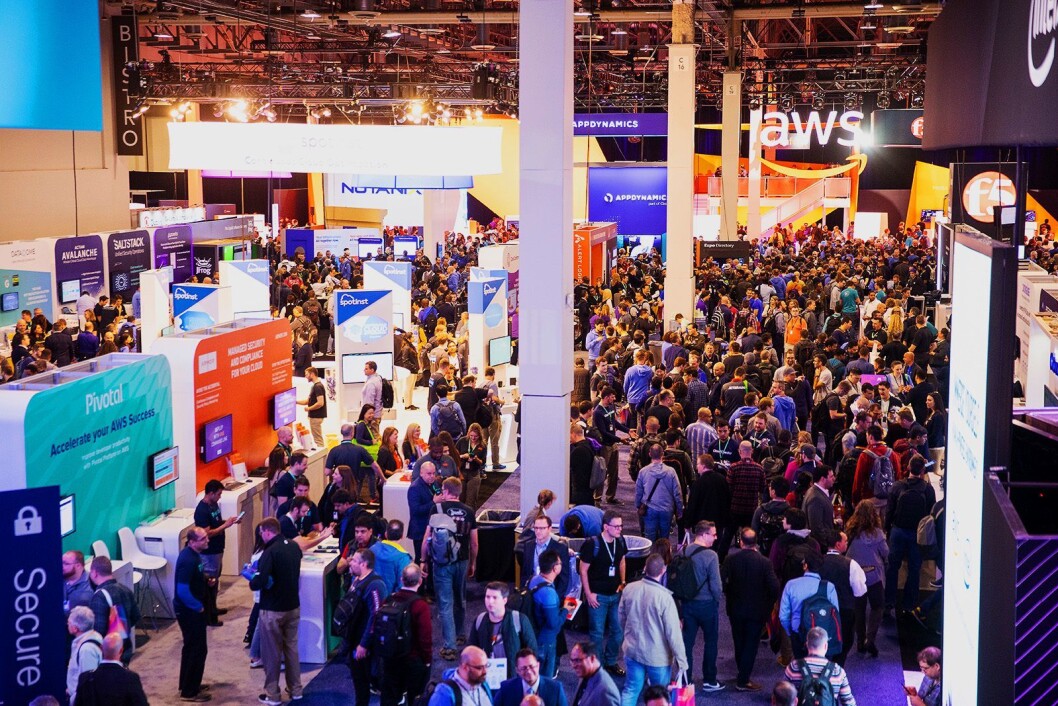 Under Re:Invent 2019 er det også et større messeområde. Foto: AWS. Under Re:Invent 2019 er det også et større messeområde. Foto: AWS.