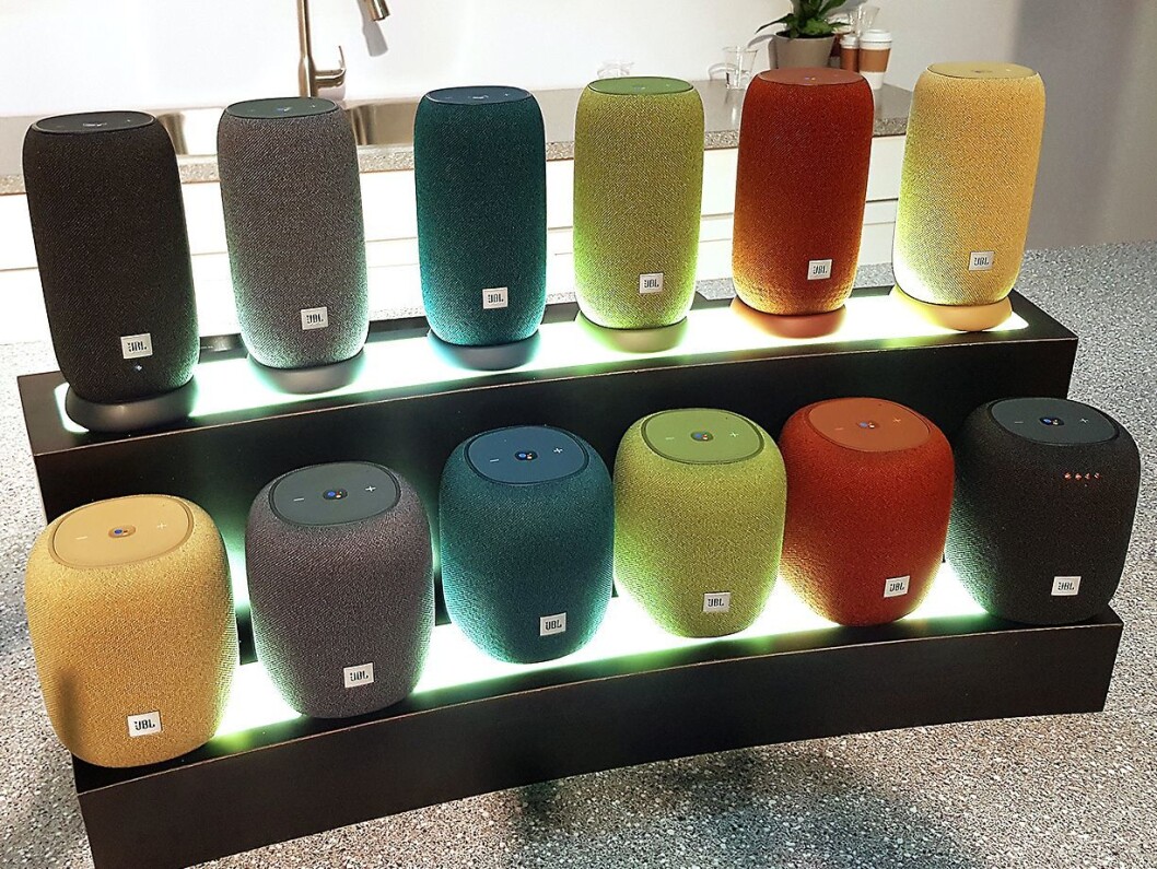 JBL Link Music og JBL Link Portable er strømmehøyttalere med innebygget Google Assistant. Foto: Jan Røsholm. JBL Link Music og JBL Link Portable er strømmehøyttalere med innebygget Google Assistant. Foto: Jan Røsholm.