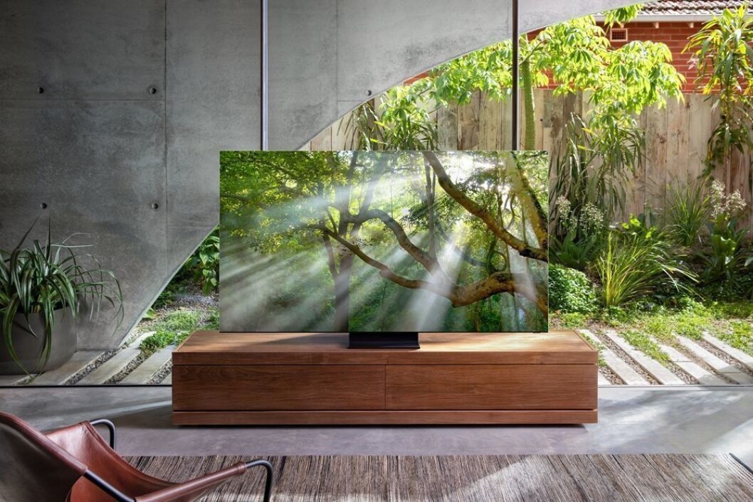 Samsungs nye toppmodell er blitt ultratynn. Foto: Samsung. Samsungs nye toppmodell er blitt ultratynn. Foto: Samsung.