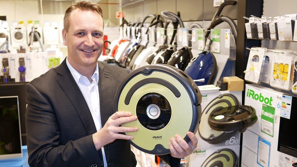 Robotstøvsugerne står nå for 18 prosent av markedet, og håndholdte støvsugere gjør det også meget bra. Foto: Stian Sønsteng