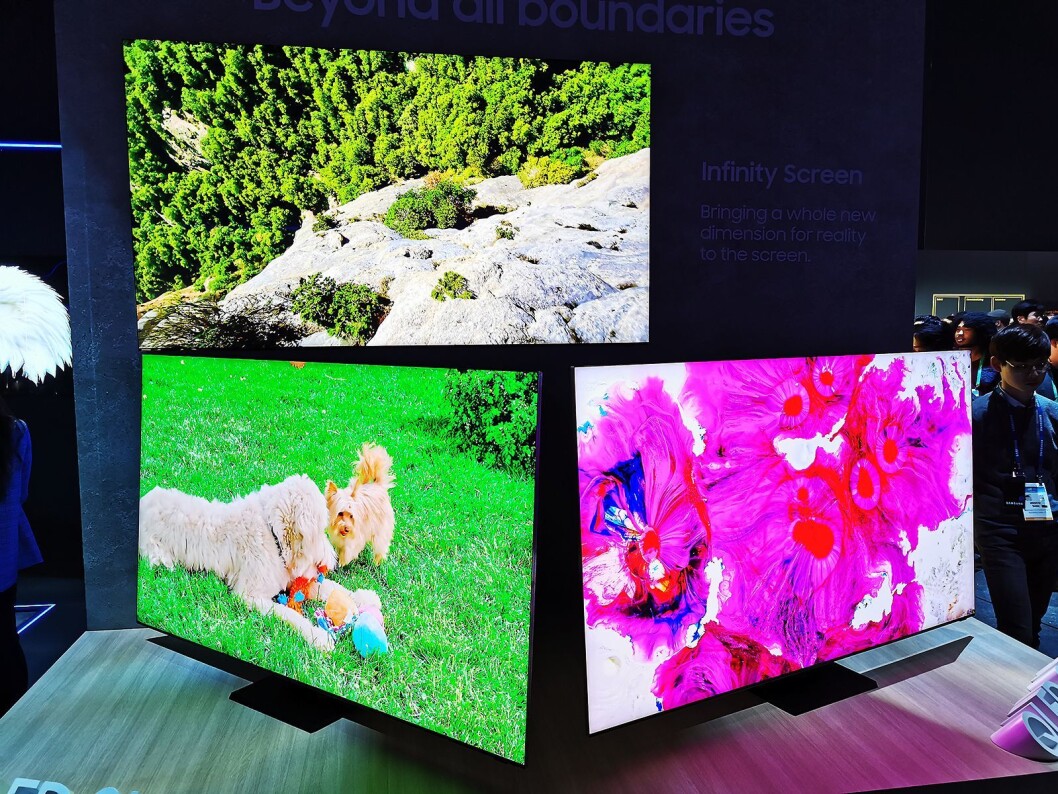 Toppmodellen Q950TS har Infinity Screen, der skjermen utgjør 99 prosent av fronten på TVen, med QLED 8K i størrelsene 65, 75 og 85 tommer. Foto: Stian Sønsteng. Toppmodellen Q950TS har Infinity Screen, der skjermen utgjør 99 prosent av fronten på TVen, med QLED 8K i størrelsene 65, 75 og 85 tommer. Foto: Stian Sønsteng.