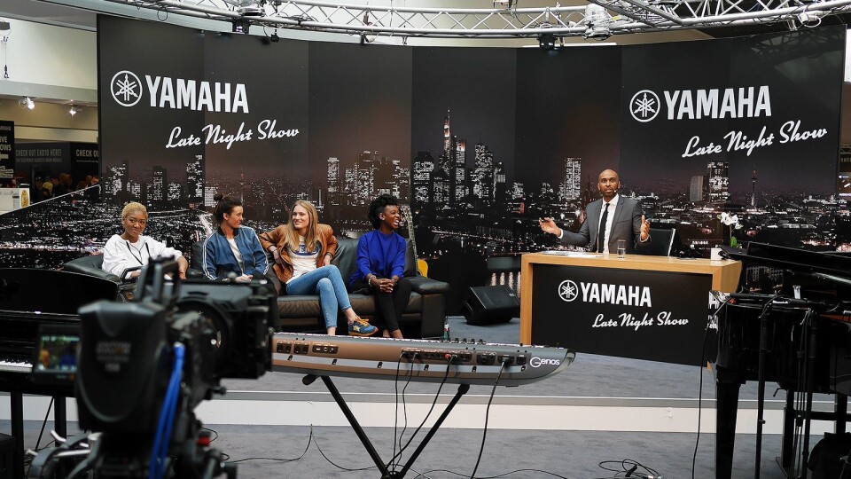 Under Musikmesse i 2018 hadde Yamaha sitt eget talkshow, som de strømmet ut i verden. Foto: Stian Sønsteng