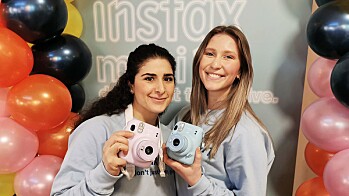 INSTANT LANSERING HOS ELITE FOTO INSTANT LANSERING HOS ELITE FOTO