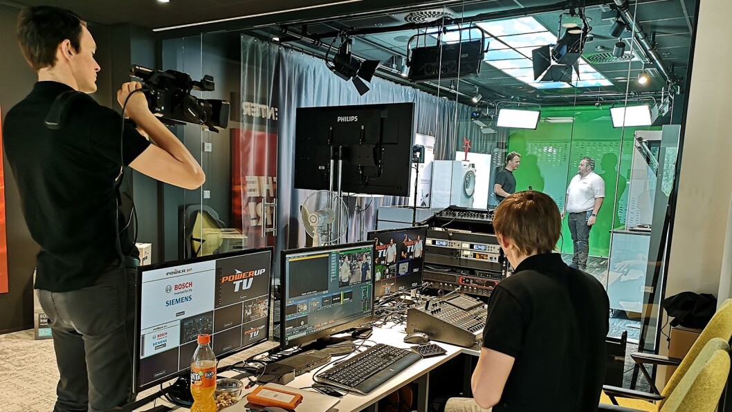 Power har hentet inn proffe aktører til å sette opp og kjøre live-sendingene til sine ansatte. Foto: Power/ Snorre Berg-Domaas Power har hentet inn proffe aktører til å sette opp og kjøre live-sendingene til sine ansatte. Foto: Power/ Snorre Berg-Domaas