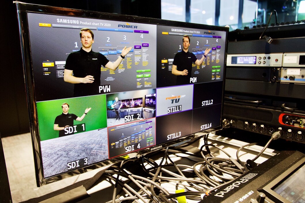 Med greenscreen legger produsenten enkelt på mer informasjon bak Samsungs Snorre Johnsrud. Foto: Power/ Snorre Berg-Domaas. Med greenscreen legger produsenten enkelt på mer informasjon bak Samsungs Snorre Johnsrud. Foto: Power/ Snorre Berg-Domaas.