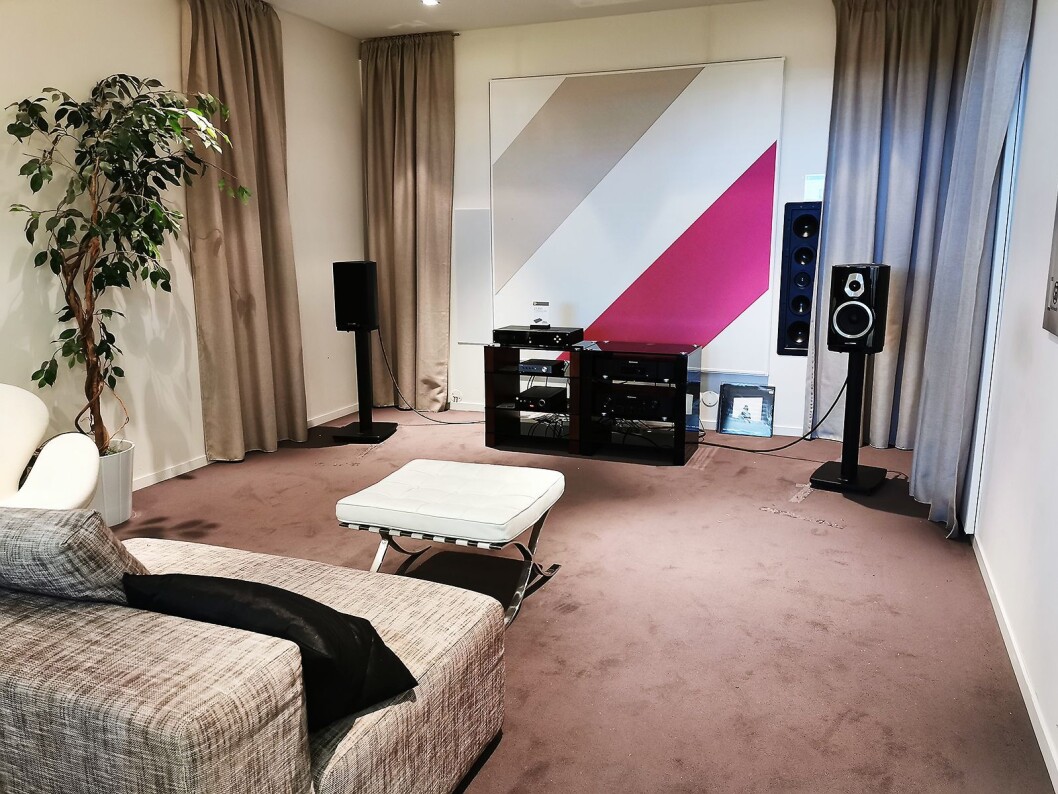 I det ene lytterommet ved Soundgarden Forus er Electrocompaniets stereoforsterker ECI 80D til 23.000 kroner sentralt plassert. Foto: Atle Dreier. I det ene lytterommet ved Soundgarden Forus er Electrocompaniets stereoforsterker ECI 80D til 23.000 kroner sentralt plassert. Foto: Atle Dreier.
