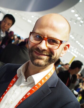 Nordisk produktsjef for Lenovo Legion Gaming, Christian de Lange, kan ikke love når norske forbrukere får kjøpe selskapets nye spillmobil. Foto: Stian Sønsteng. Nordisk produktsjef for Lenovo Legion Gaming, Christian de Lange, kan ikke love når norske forbrukere får kjøpe selskapets nye spillmobil. Foto: Stian Sønsteng.