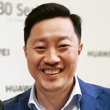 PR-sjef i Huawei Norge, Anders Bigseth, kan ikke love at P40 Pro+ kommer på det norske markedet. Foto: Stian Sønsteng. PR-sjef i Huawei Norge, Anders Bigseth, kan ikke love at P40 Pro+ kommer på det norske markedet. Foto: Stian Sønsteng.