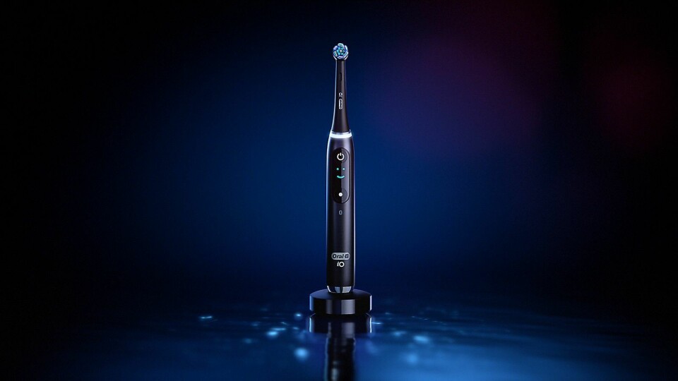 Oral-B iO i 9-serien har fargeskjerm og 3D-visning i appen av tannpussen. Foto: Procter & Gamble.