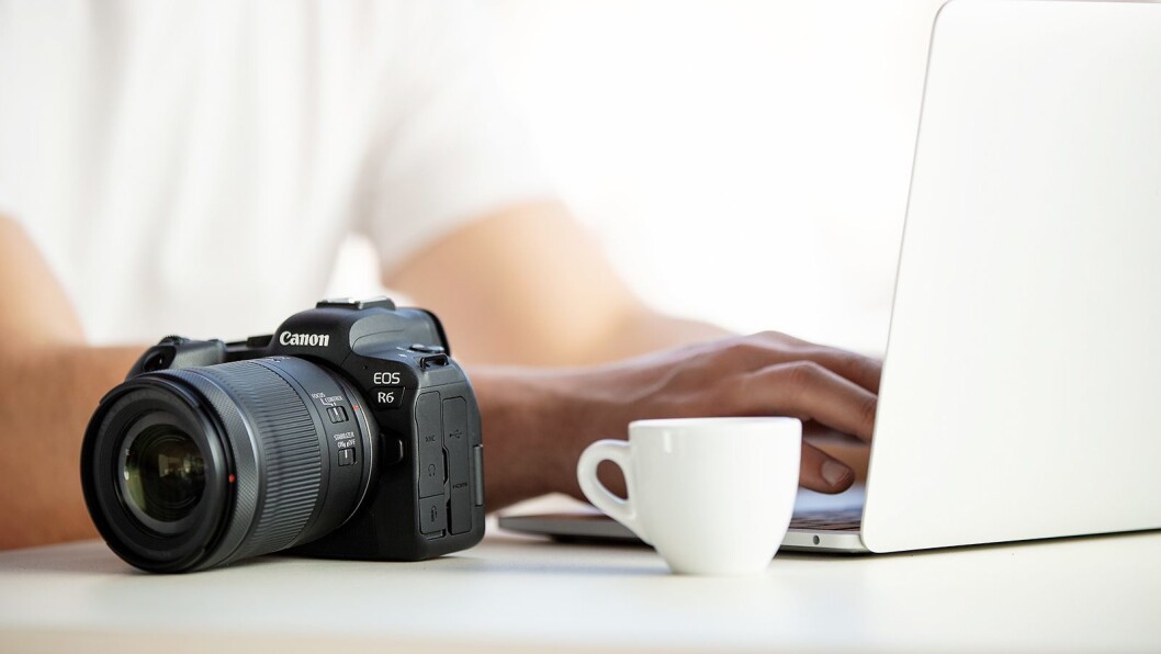 Både Canon EOS R5 og R6 (bildet) har automatisk opplasting til image.canon, for sikkerhetskopiering og videre behandling av bildene. Foto: Canon Både Canon EOS R5 og R6 (bildet) har automatisk opplasting til image.canon, for sikkerhetskopiering og videre behandling av bildene. Foto: Canon