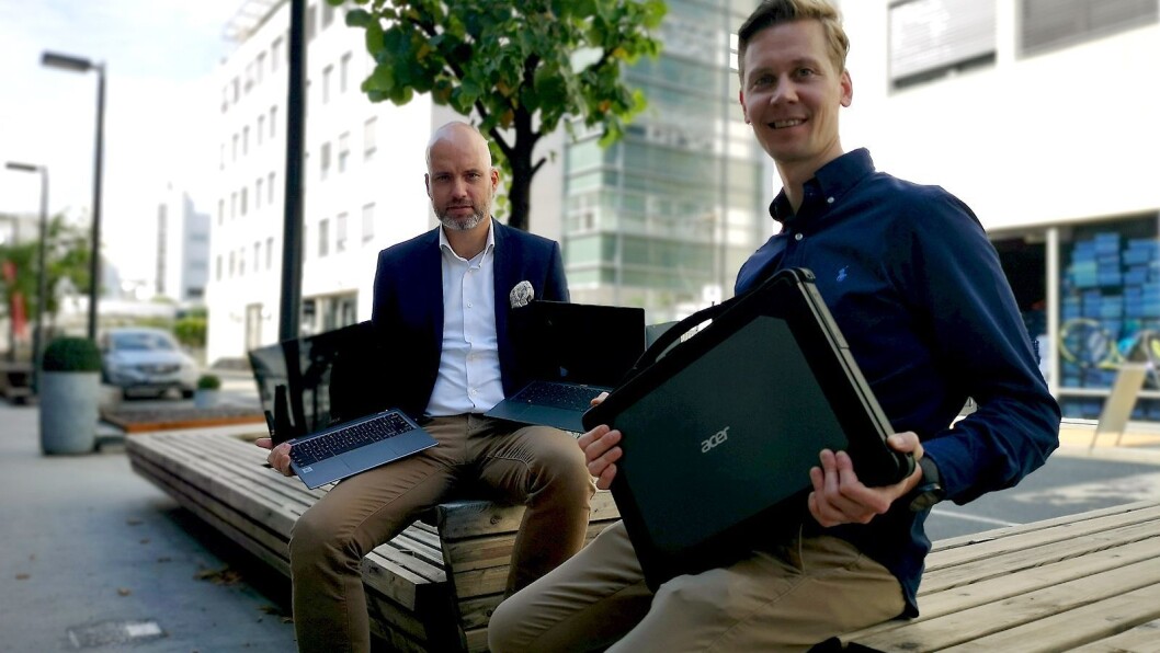 Stig-Ove Langø, nordisk salgssjef og Robin Frugaard Jørgensen, nordisk nøkkelkundeansvarlig i Acer viser fram Acer Swift 5, Spin 713 og den nye Enduro N7. Foto: Marte Ottemo Stig-Ove Langø, nordisk salgssjef og Robin Frugaard Jørgensen, nordisk nøkkelkundeansvarlig i Acer viser fram Acer Swift 5, Spin 713 og den nye Enduro N7. Foto: Marte Ottemo