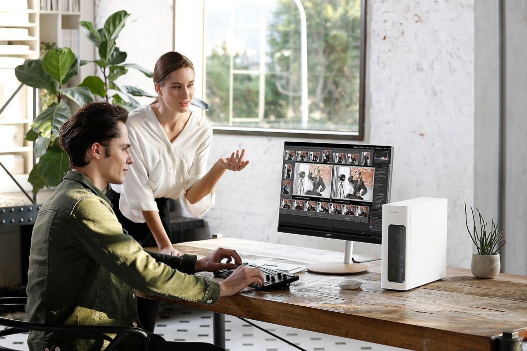 Den nye stasjonære PCen og monitorene i ConceptD-serien kan fint stå på stuebordet hjemme. Foto: Acer. Den nye stasjonære PCen og monitorene i ConceptD-serien kan fint stå på stuebordet hjemme. Foto: Acer.