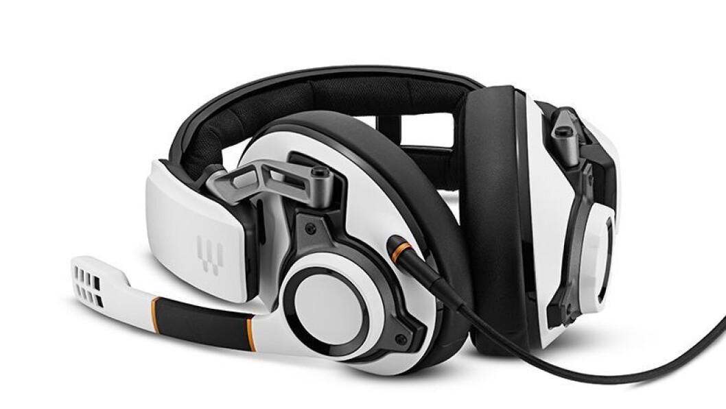 Epos Sennheiser GSP 601 kommer i hvitt med sorte detaljer og utskiftbare, kobberfargede sideplater. Foto: Epos. Epos Sennheiser GSP 601 kommer i hvitt med sorte detaljer og utskiftbare, kobberfargede sideplater. Foto: Epos.