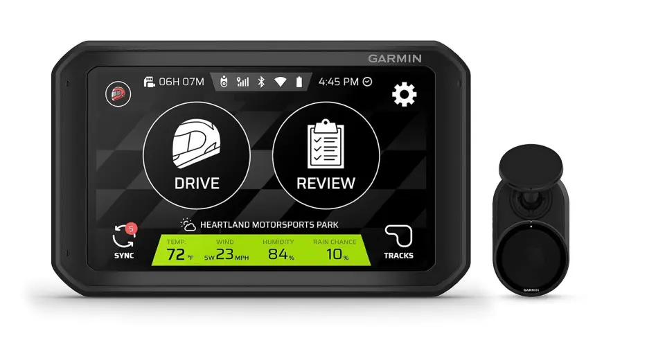 Catalyst kommer med en preprogrammert database med internasjonale racingbaner, og leveres med et kamera som tar video i HD. Foto: Garmin. Catalyst kommer med en preprogrammert database med internasjonale racingbaner, og leveres med et kamera som tar video i HD. Foto: Garmin.