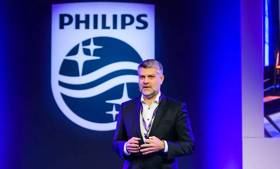 Europasjef Kostas Vouzas i TP Vision sier selskapet har kraftig vekst i både markedsandeler og omsetning. Foto: Philips.