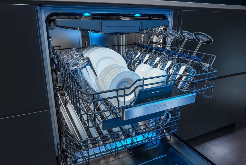 De nye oppvaskmaskinene fra Siemens har fått en egen sone for vinglass. Foto: BSH.