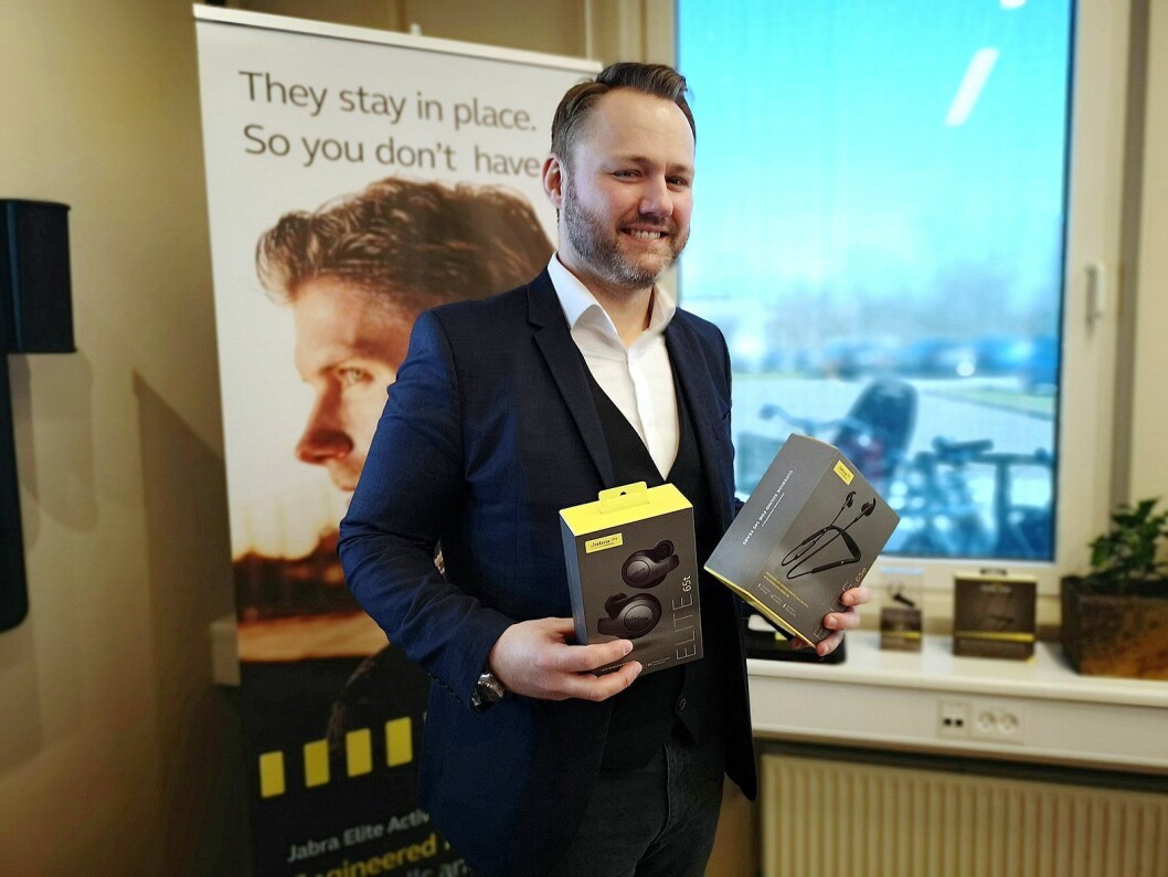 Steen Marquard, nordisk salgsdirektør i Jabra, sier nordmenn er best i klassen på hjemmekontor. Her under en tidligere Jabra-lansering. Foto: Marte Ottemo. Steen Marquard, nordisk salgsdirektør i Jabra, sier nordmenn er best i klassen på hjemmekontor. Her under en tidligere Jabra-lansering. Foto: Marte Ottemo.