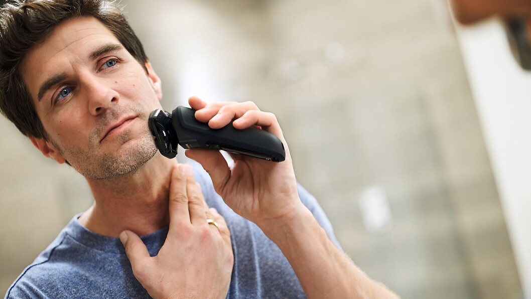 Philips Shaver 5000 har Power Adapt sensoren, som 125 ganger i sekundet skanner motstanden i skjegget tilpasser kraften i bladene etter dette. Foto: Philips. Philips Shaver 5000 har Power Adapt sensoren, som 125 ganger i sekundet skanner motstanden i skjegget tilpasser kraften i bladene etter dette. Foto: Philips.