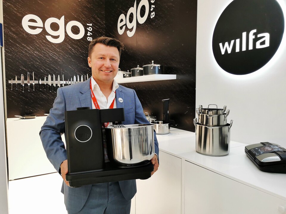 Årets norske leverandør: Morten Hoff i Wilfa på IFA-messen i 2019. Foto: Stian Sønsteng.