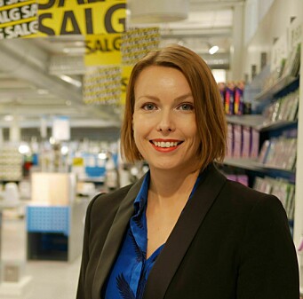 Kommunikasjonssjef i Stiftelsen Elektronikkbransjen, Marte Ottemo, ser at nordmenn i år planlegger å bruke mer penger enn tidligere på julegavene. Foto: Stian Sønsteng. Kommunikasjonssjef i Stiftelsen Elektronikkbransjen, Marte Ottemo, ser at nordmenn i år planlegger å bruke mer penger enn tidligere på julegavene. Foto: Stian Sønsteng.