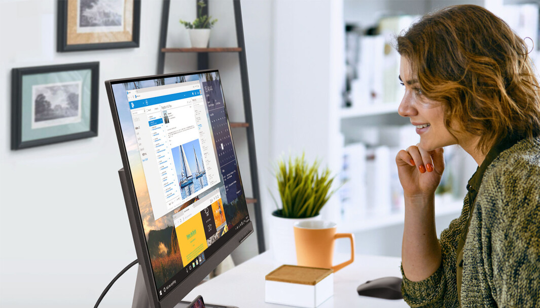 I en periode med mye hjemmekontor har flere blitt oppmerksomme på fordelene ved å ha en ekstern skjerm, og Lenovo lanserer L24i-30 (avbildet) og L27e-30. Foto: Lenovo I en periode med mye hjemmekontor har flere blitt oppmerksomme på fordelene ved å ha en ekstern skjerm, og Lenovo lanserer L24i-30 (avbildet) og L27e-30. Foto: Lenovo