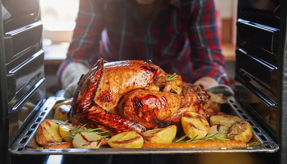 Nordmenn har trappet opp matlagingen i 2020, og salget av kjøkkenprodukter øker kraftig. Foto: iStockPhoto Nordmenn har trappet opp matlagingen i 2020, og salget av kjøkkenprodukter øker kraftig. Foto: iStockPhoto