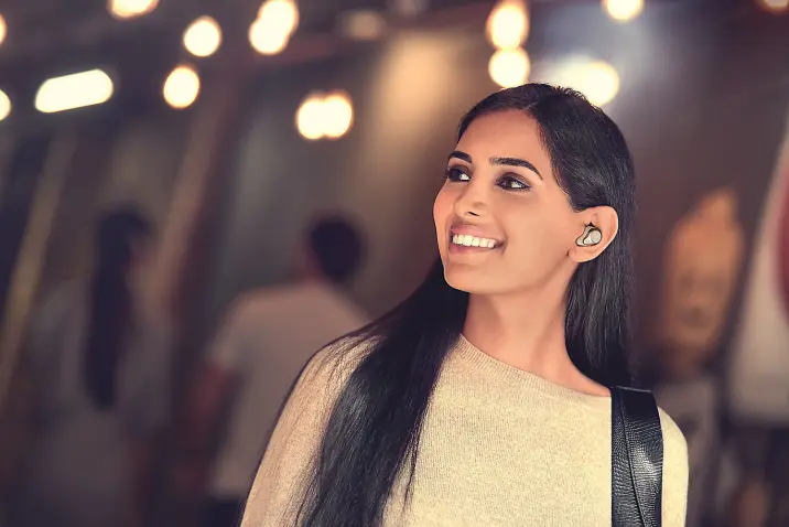 De helt trådløse øreproppene Jabra Elite 85t kom på nyåret også i gull/beige utførelse, i tillegg til titansort, sort og grå. Men, omfattes de av angrerettloven? Foto: Jabra De helt trådløse øreproppene Jabra Elite 85t kom på nyåret også i gull/beige utførelse, i tillegg til titansort, sort og grå. Men, omfattes de av angrerettloven? Foto: Jabra