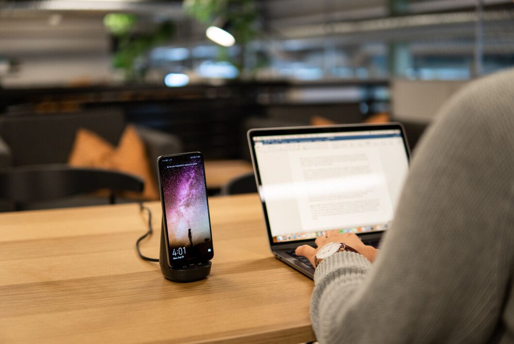 Target United mener mange vil bruke NightSafe som base og lader til mobilen ved siden av PCen. Foto: Target Target United mener mange vil bruke NightSafe som base og lader til mobilen ved siden av PCen. Foto: Target