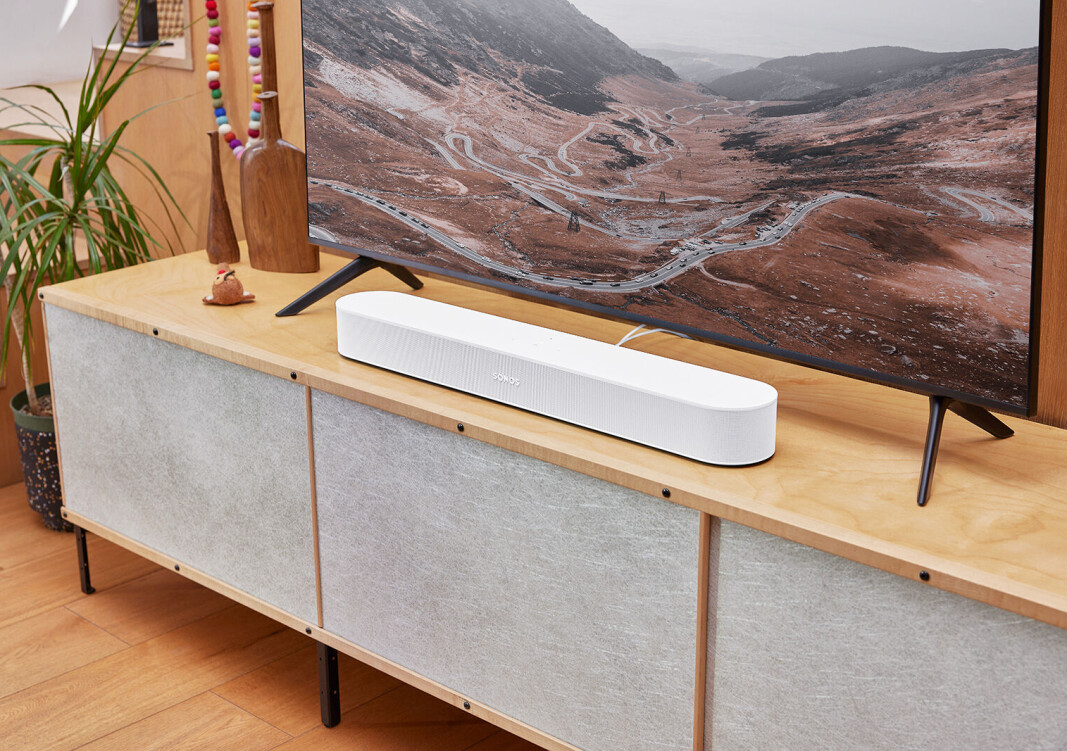 Andre generasjon Beam koster 5.000 kroner, og kommer i hvitt eller sort. Foto: Sonos Andre generasjon Beam koster 5.000 kroner, og kommer i hvitt eller sort. Foto: Sonos