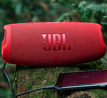 JBL Charge 5 er kåret til «Årets lydprodukt 2021/2022». Foto: JBL