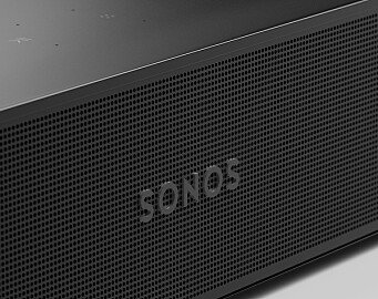 Utvendig er det grillen i polykarbonat som skiller seg mest fra forgjengeren. Foto: Sonos Utvendig er det grillen i polykarbonat som skiller seg mest fra forgjengeren. Foto: Sonos