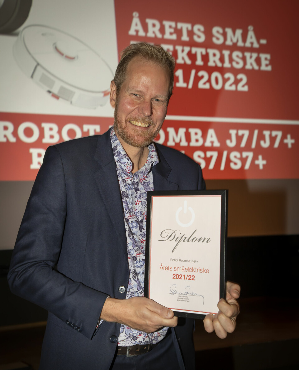 Randulf Rossbach i Witt mottok prisen for «Årets småelektriske 2021/2022». Foto: Tore Skaar