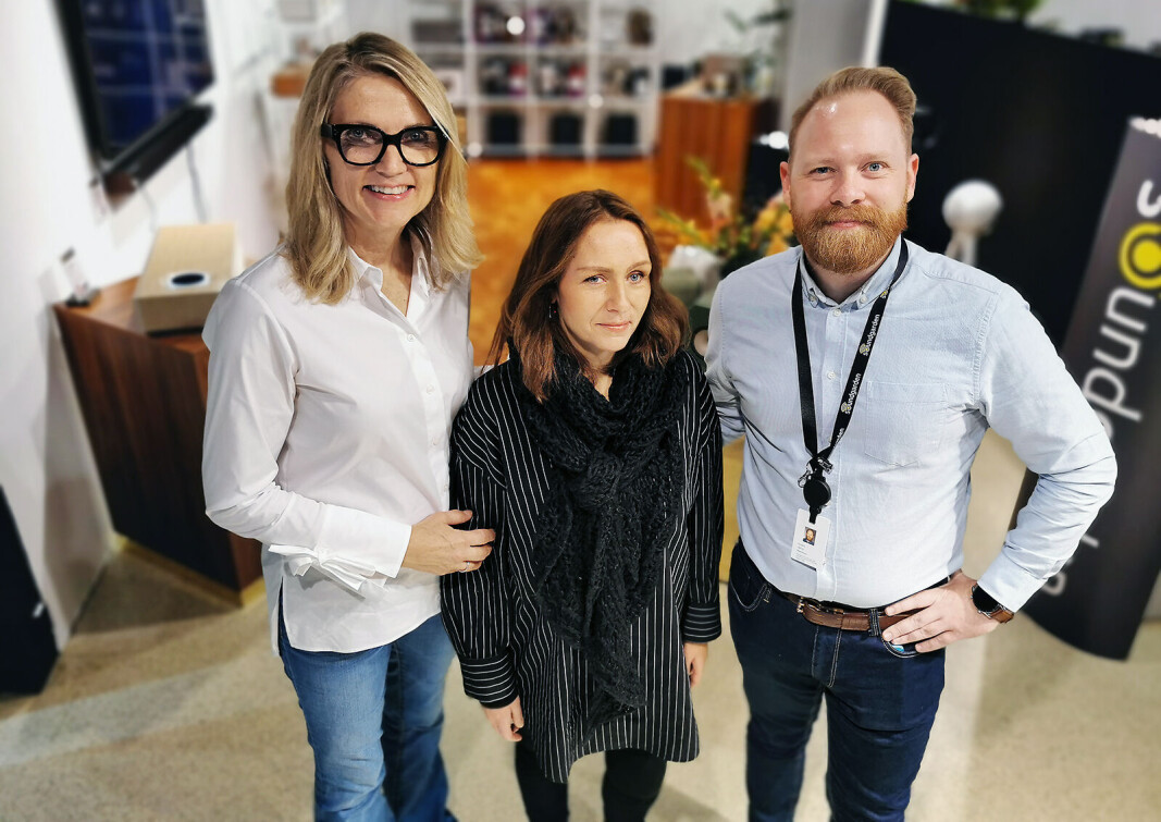 Kjedeleder Bettina Graham Hansen (f. v.), digital markedsfører Stine Bråss og butikksjef for Soundgarden Oslo, Anders Jacob Mathiesen. Foto: Stian Sønsteng Kjedeleder Bettina Graham Hansen (f. v.), digital markedsfører Stine Bråss og butikksjef for Soundgarden Oslo, Anders Jacob Mathiesen. Foto: Stian Sønsteng