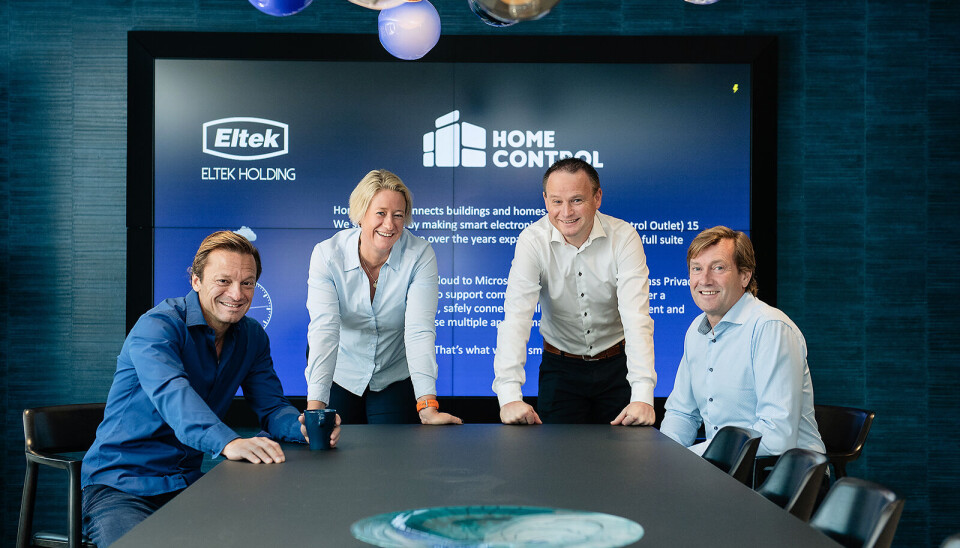 Fra venstre styreleder Morten Angelil i Eltek Holding, markedsdirektør Solfrid Harbu, kommersiell direktør Trond Hovind og administrerende direktør Lars Jervan (alle tre Heimgard Technologies). Foto: Heimgard Technologies Fra venstre styreleder Morten Angelil i Eltek Holding, markedsdirektør Solfrid Harbu, kommersiell direktør Trond Hovind og administrerende direktør Lars Jervan (alle tre Heimgard Technologies). Foto: Heimgard Technologies