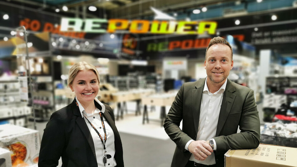 POWERS FØRSTE OMBRUKS-BUTIKK ÅPNET