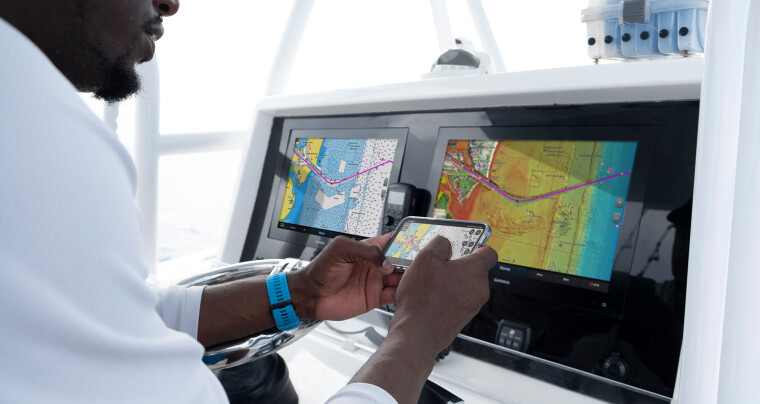 GARMIN NAVIONICS+