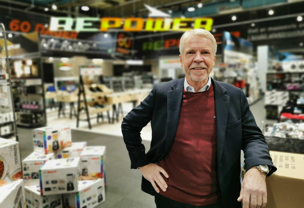 Daglig leder Pål Haugen i OmBrukt AS ved RePower-butikken på Alnabru. Foto: Stian Sønsteng