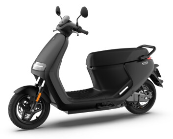 El-scooteren Segway E110SE er en spesialutgave med ekstra lang rekkevidde på 59 kilometer. Pris: 32.900,- Foto: Segway-Ninebot El-scooteren Segway E110SE er en spesialutgave med ekstra lang rekkevidde på 59 kilometer. Pris: 32.900,- Foto: Segway-Ninebot